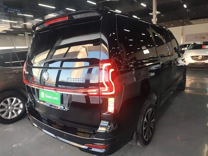 Dongfeng Forthing M7 2022 2022款 领爵款 2.0T 自动侯爵版