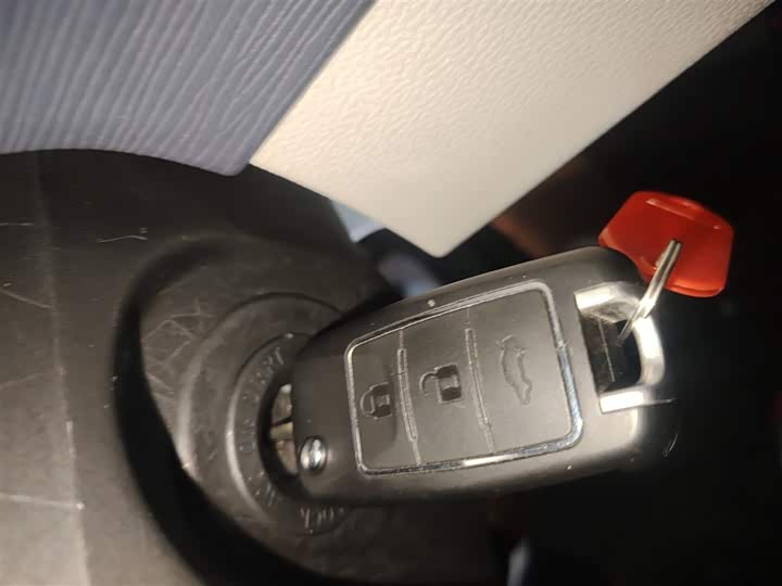 Dongfeng Forthing M7 2022 2022款 领爵款 2.0T 自动侯爵版