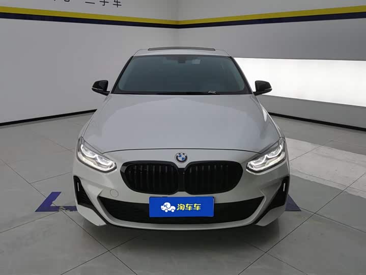 BMW 1 Series 2023 2023款 120i M运动曜夜版