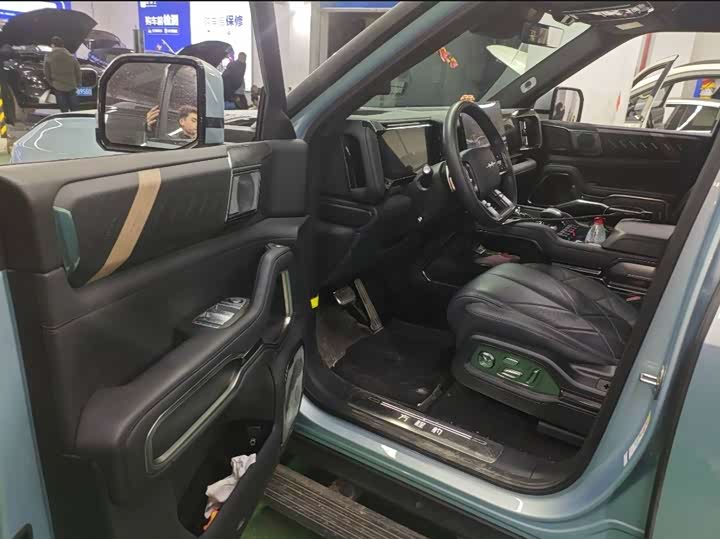 BYD FangChengBao Leopard 8 2025 2025款 智勇旗舰版 6座