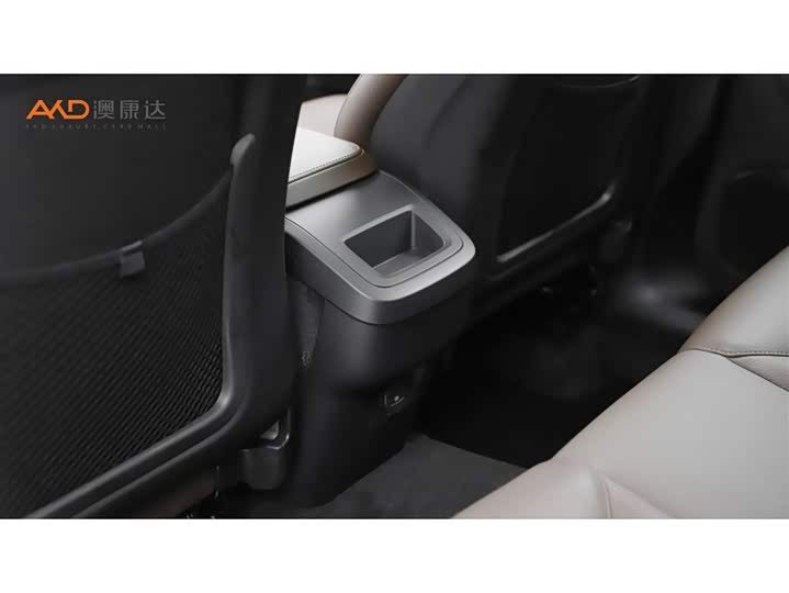 Volvo XC60 2025 2025款 B5 四驱智逸豪华版