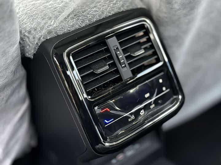 Volkswagen Passat 2026 2026款 出众款 330TSI 星空精英版