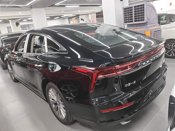 Bestune B70 2025 2025款 龙耀版 1.5T 欢享型