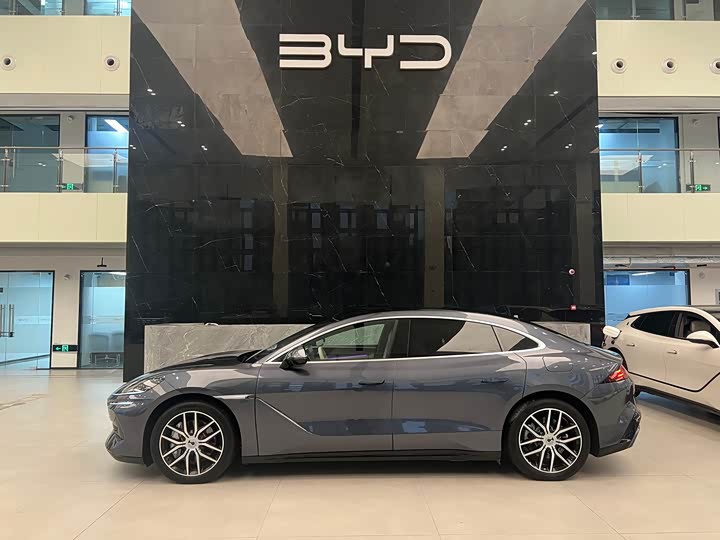 Denza Z9 2024 2024款 1100km 四驱Max版