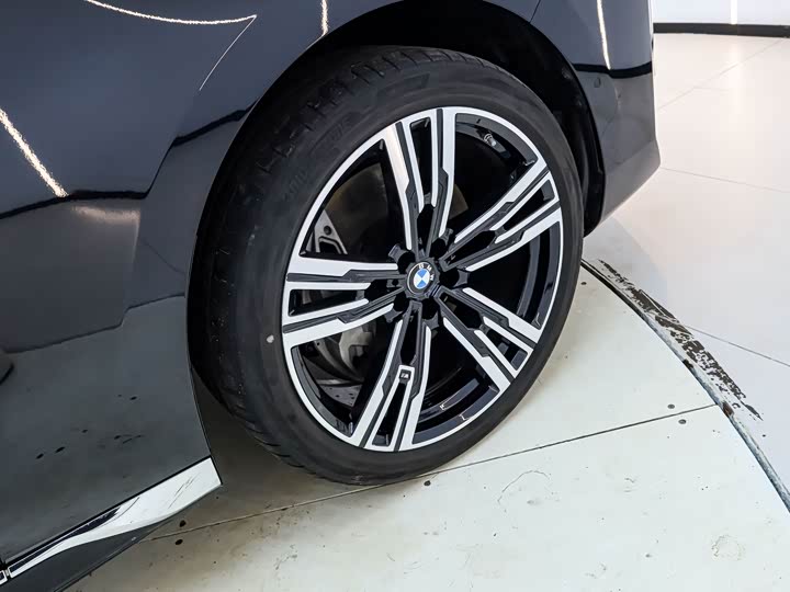 BMW 7 Series 2023 2023款 740Li 领先型 M运动套装