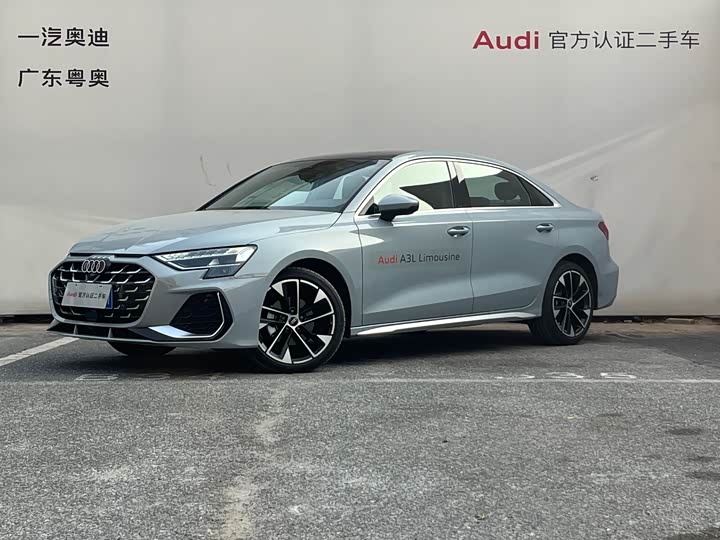 Audi A3 2025 2025款 A3L Limousine 35TFSI 飞驰尊享型