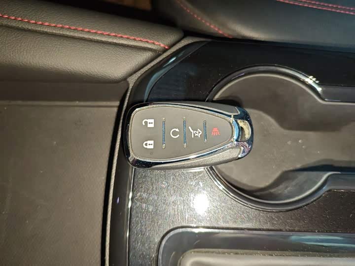 Chevrolet Blazer 2022 2022款 轻混 650T RS Twin-Clutch四驱7座 擎版