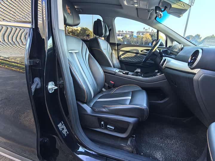 Dongfeng Forthing Yacht 2022 2022款 1.5T DCT揽月版