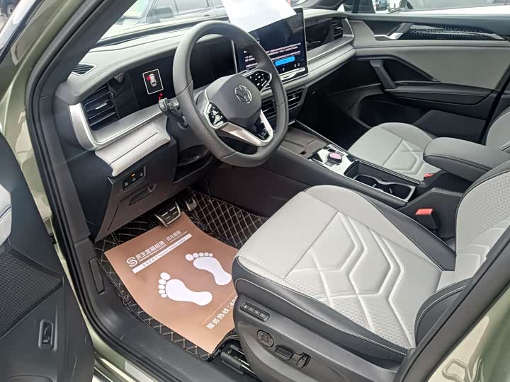 Volkswagen Tayron 2025 2025款 探岳L 380TSI 四驱豪华Easy包