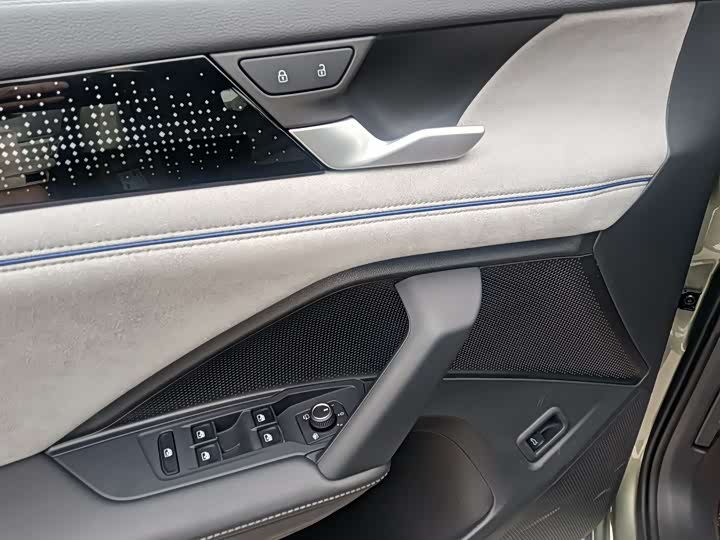 Volkswagen Tayron 2025 2025款 探岳L 380TSI 四驱豪华Easy包