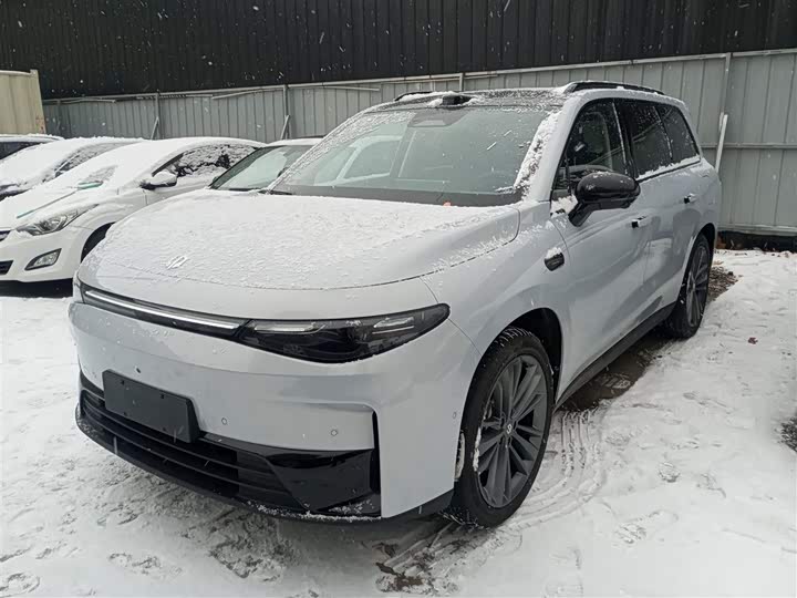 Leapmotor C16 2026 2026款 纯电 630激光雷达智尊版 5座