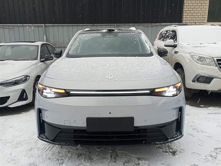 Leapmotor C16 2026 2026款 纯电 630激光雷达智尊版 5座