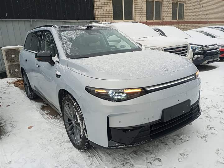 Leapmotor C16 2026 2026款 纯电 630激光雷达智尊版 5座