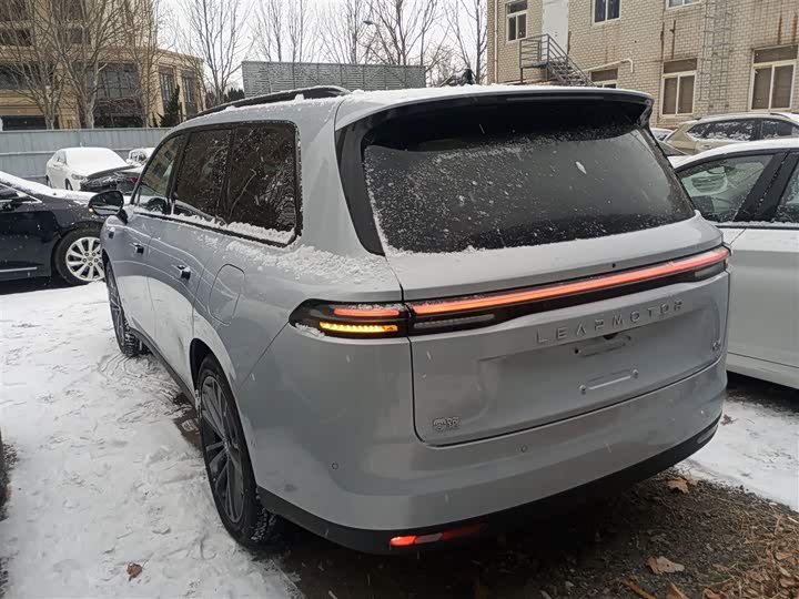 Leapmotor C16 2026 2026款 纯电 630激光雷达智尊版 5座