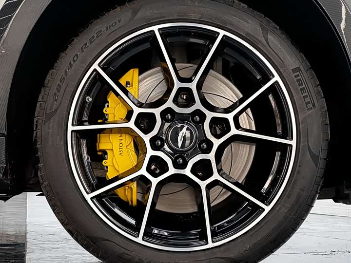 Aston Martin DBX 2022 2022款 4.0T V8