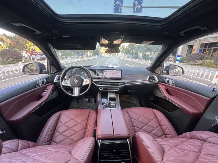 BMW X5 2024 2024款 xDrive 40Li 尊享型黑焰限量版