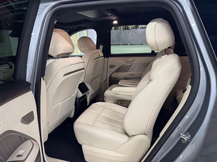 Nio Onvo L90 2025 2025款 Ultra 六座版