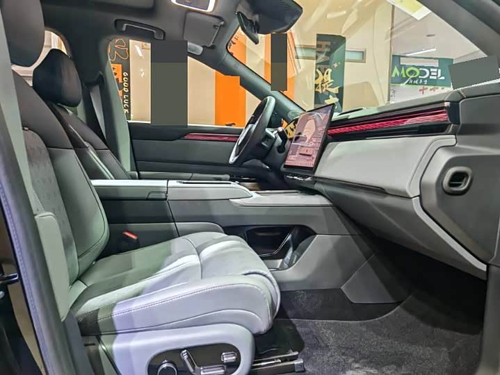 Zeekr 7X 2025 2025款 100kWh 长续航后驱智驾版