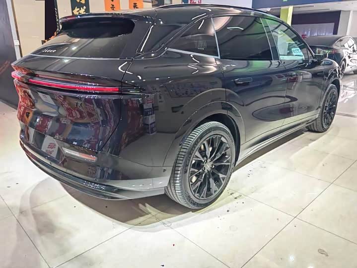 Zeekr 7X 2025 2025款 100kWh 长续航后驱智驾版