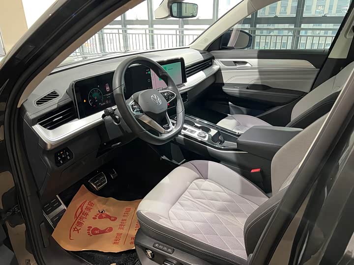 Volkswagen Tavendor 2024 2024款 380TSI 四驱R-Line巡游版