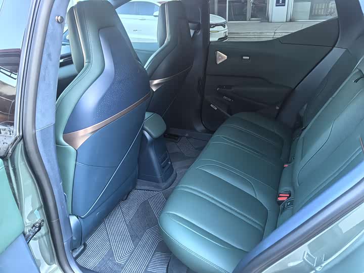 Zeekr X 2025 2025款 五座后驱版