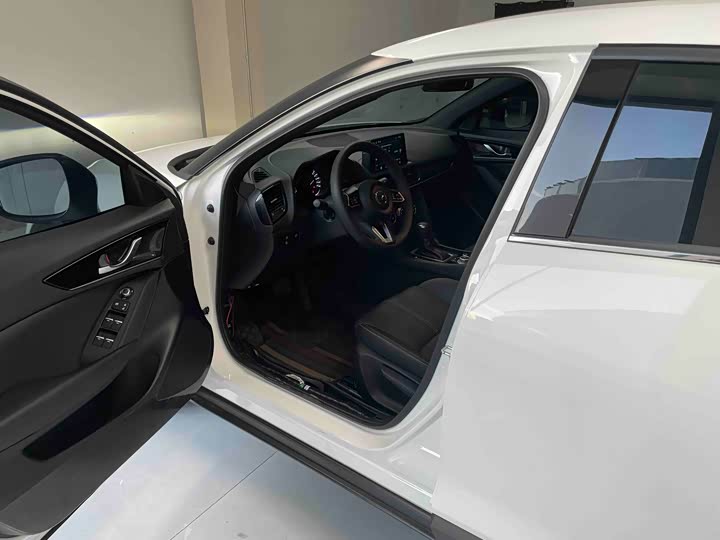 Mazda CX-4 2021 2021款 2.0L 自动两驱蓝天活力版