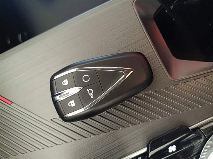 Changan Oshan Z6 2023 2023款 蓝鲸 1.5T DCT智酷型