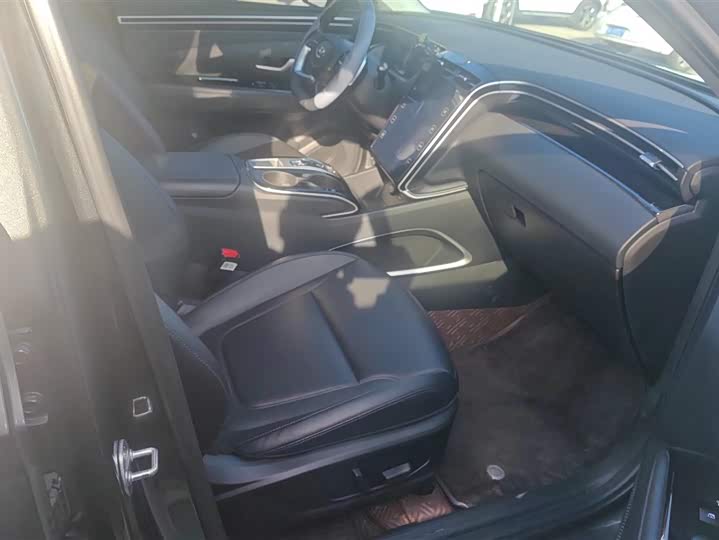 Hyundai Tucson L 2023 2023款 途胜L 1.5T 自动两驱LUX尊贵版