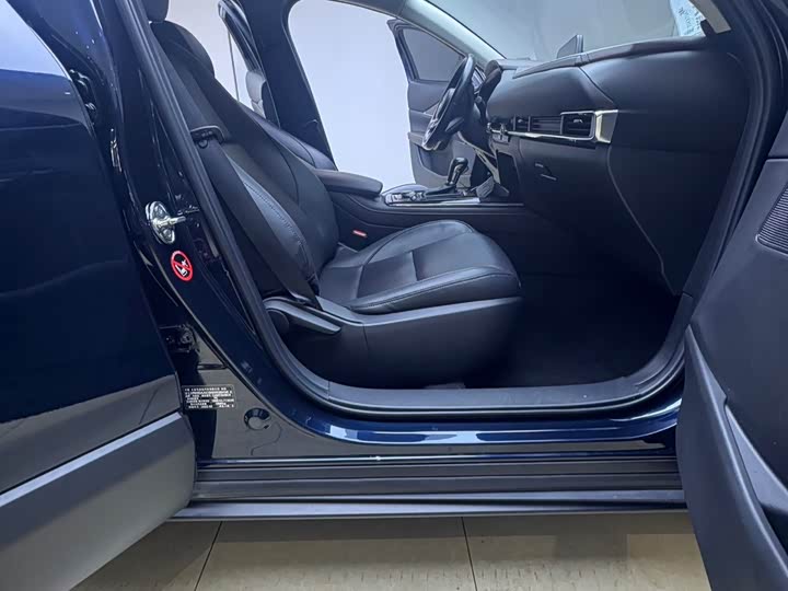 Mazda CX-30 2022 2022款 2.0L 自动嘉悦型