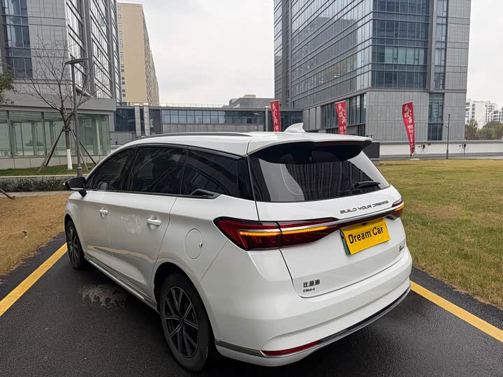 BYD Song Max Hybrid 2022 2022款 DM-i 105KM 旗舰型