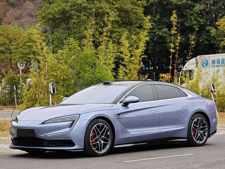 BYD Yangwang U7 2025 2025款 PHEV 四座旗舰版