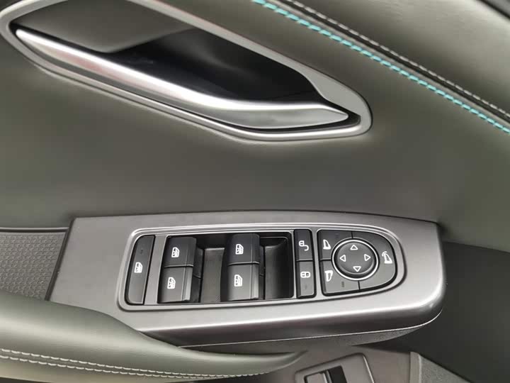 BYD Song L DM-i Hybrid 2025 2025款 智驾版 112km 超越型