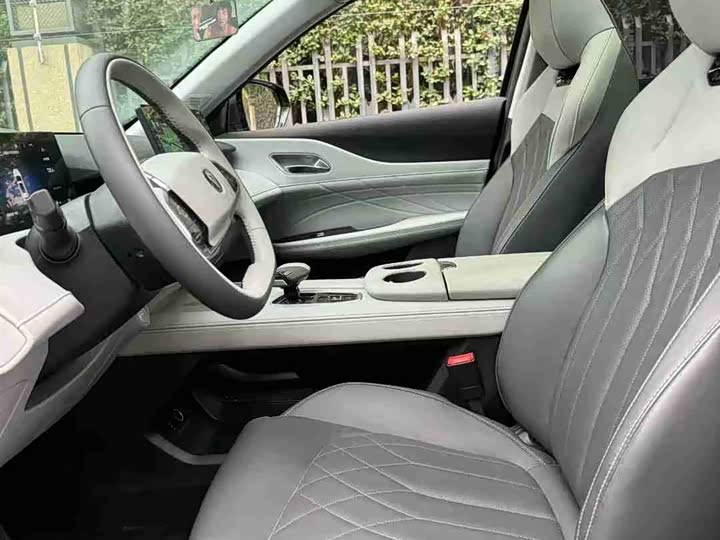 Changan UNI-Z Hybrid 2025 2025款 智慧新蓝鲸 125km 战舰+