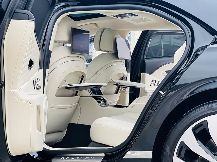 Bentley Flying Spur 2024 2024款 4.0T V8 雅度版