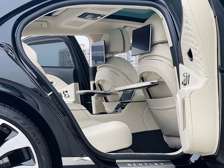 Bentley Flying Spur 2024 2024款 4.0T V8 雅度版