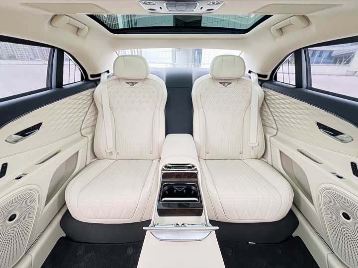 Bentley Flying Spur 2024 2024款 4.0T V8 雅度版