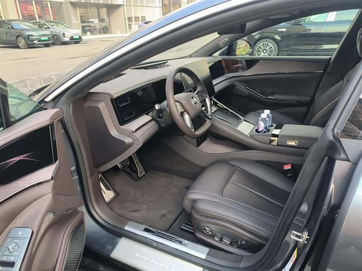 Denza Z9 2024 2024款 1100km 四驱Max版