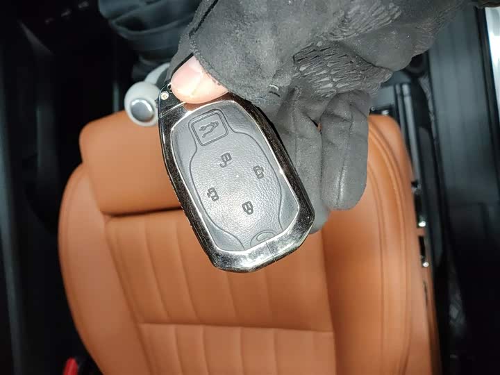 GAC Trumpchi E9 2025 2025款 E9 超级快充 宗师