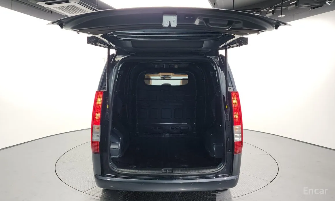 Hyundai Staria 2021 L3.5 Cargo 5-Seater