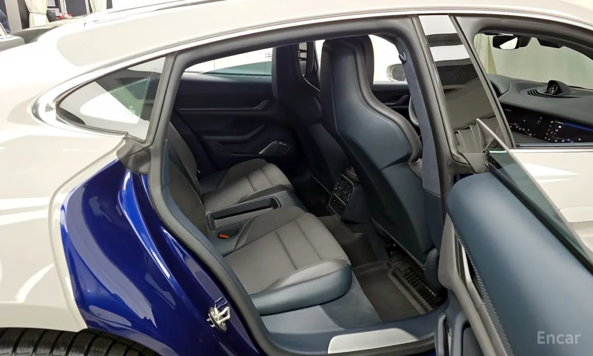 Porsche Taycan 2020 Turbo