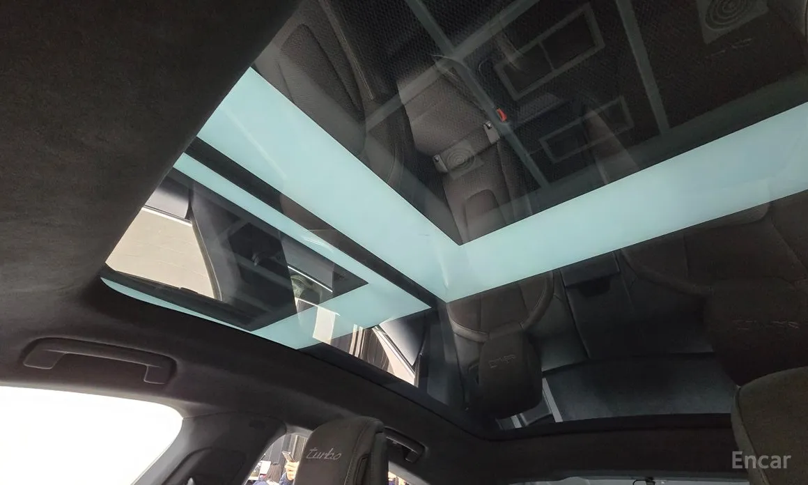 Porsche Taycan 2020 Turbo