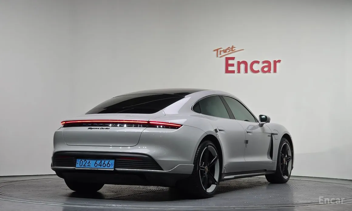 Porsche Taycan 2020 Turbo