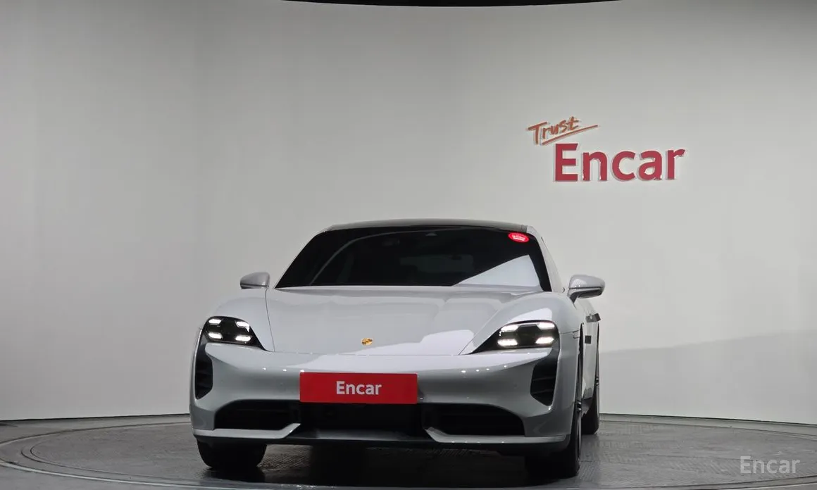 Porsche Taycan 2020 Turbo