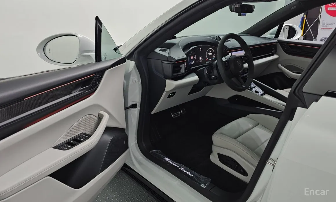 Porsche Macan 2024 Turbo