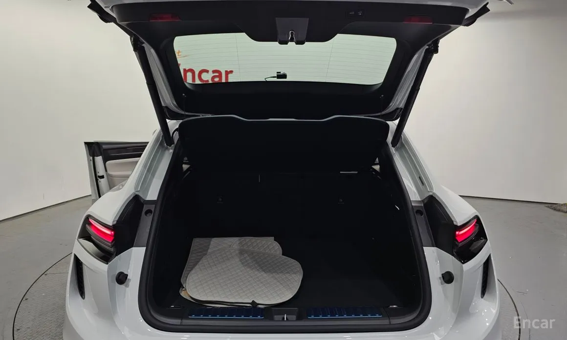 Porsche Macan 2024 Turbo