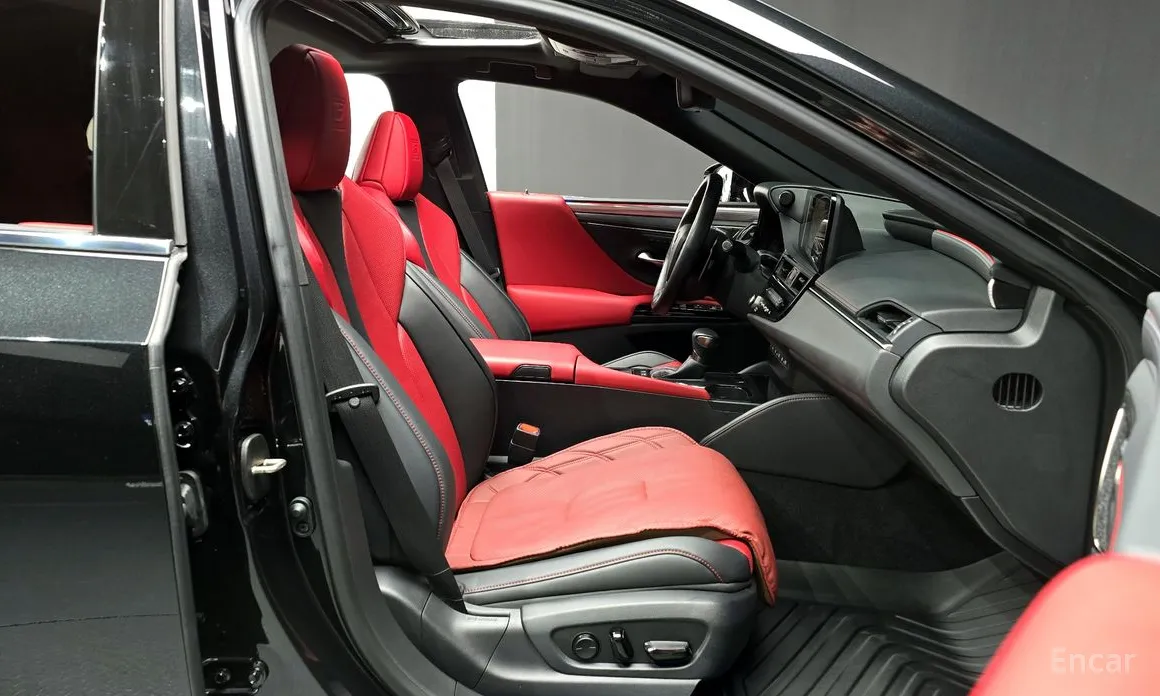 Lexus ES 2018 F-Sport