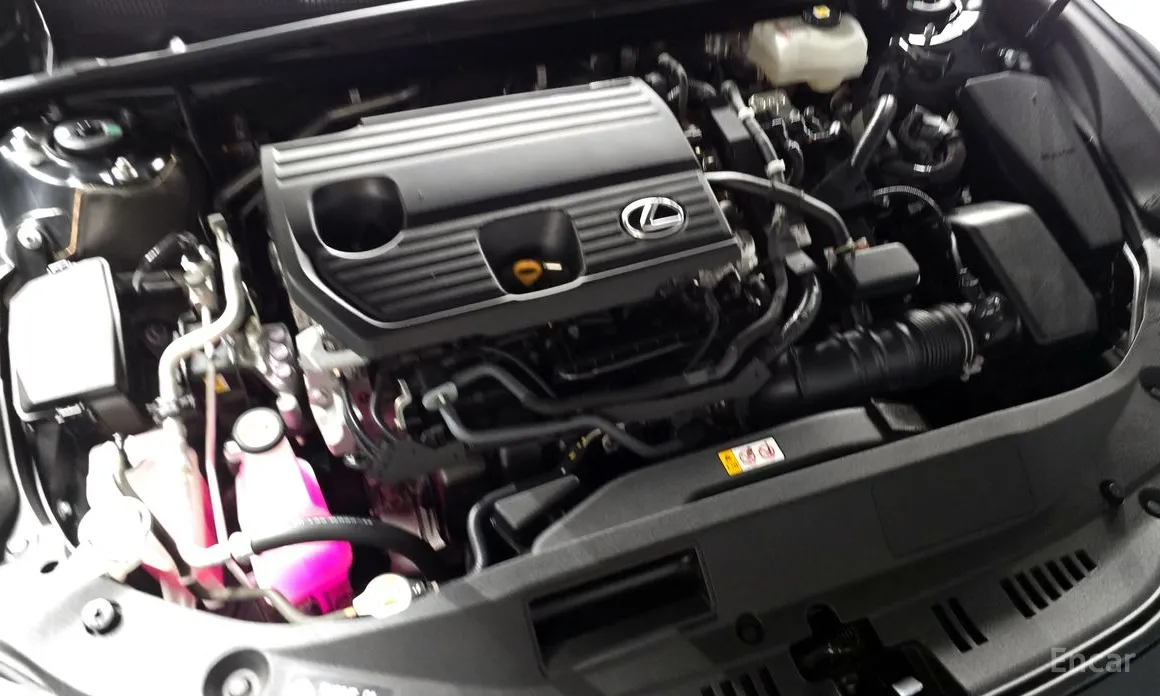 Lexus ES 2018 F-Sport