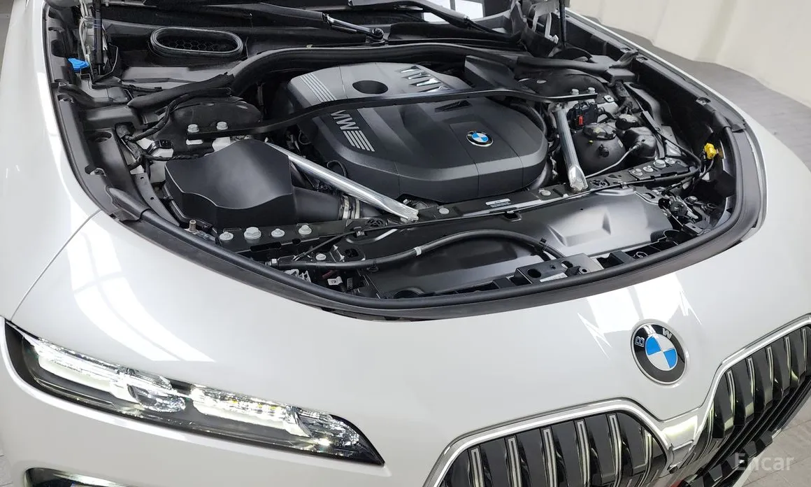 BMW 7 Series 2022 740i xDrive M Sport Limited