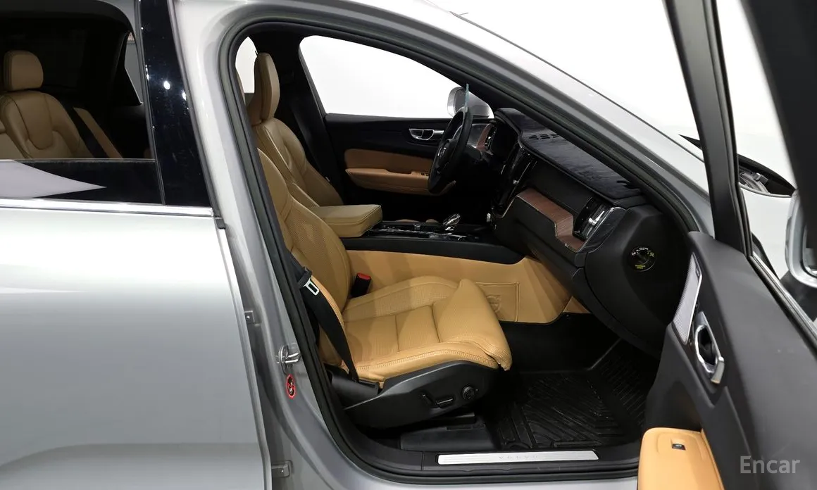 Volvo XC60 2017 B6 Ultimate Bright