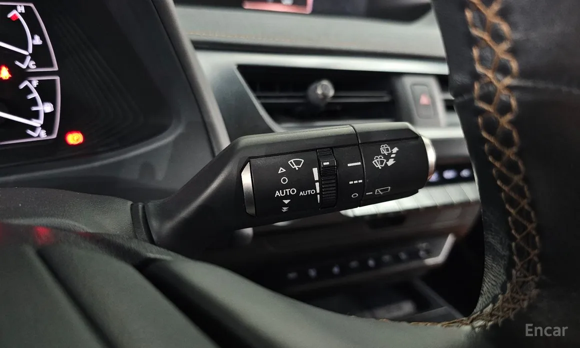 Lexus UX 2019 2.0 2WD